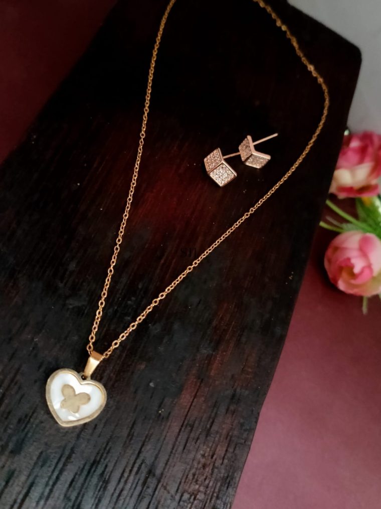 Heart Shaped Pendant Chain Set