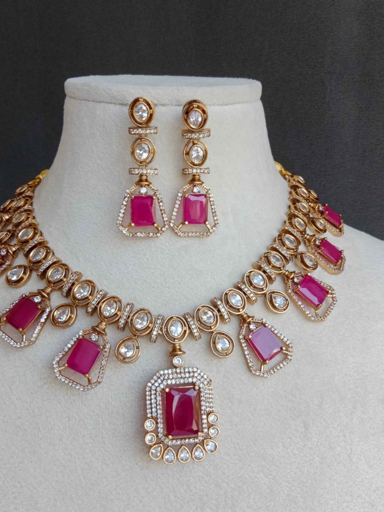 Imitation Victorian Ruby Dropped Neckset