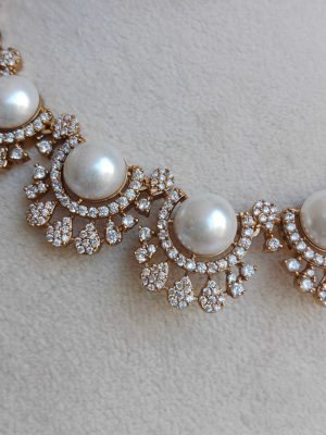 Pearl and Diamond Studded Neckset