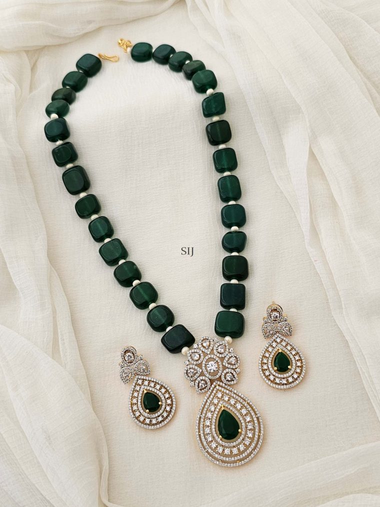 Green Agate Beads Necklace with CZ Stones Flower Pendant