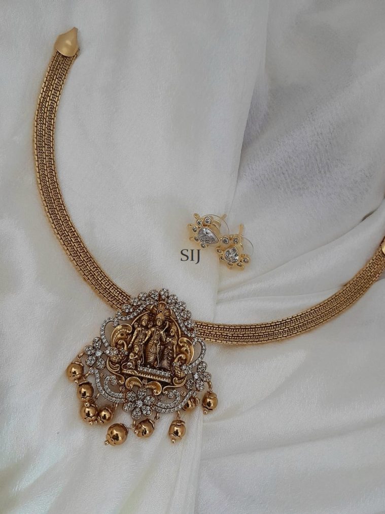 White stones Ram Parivar Adigai Necklace