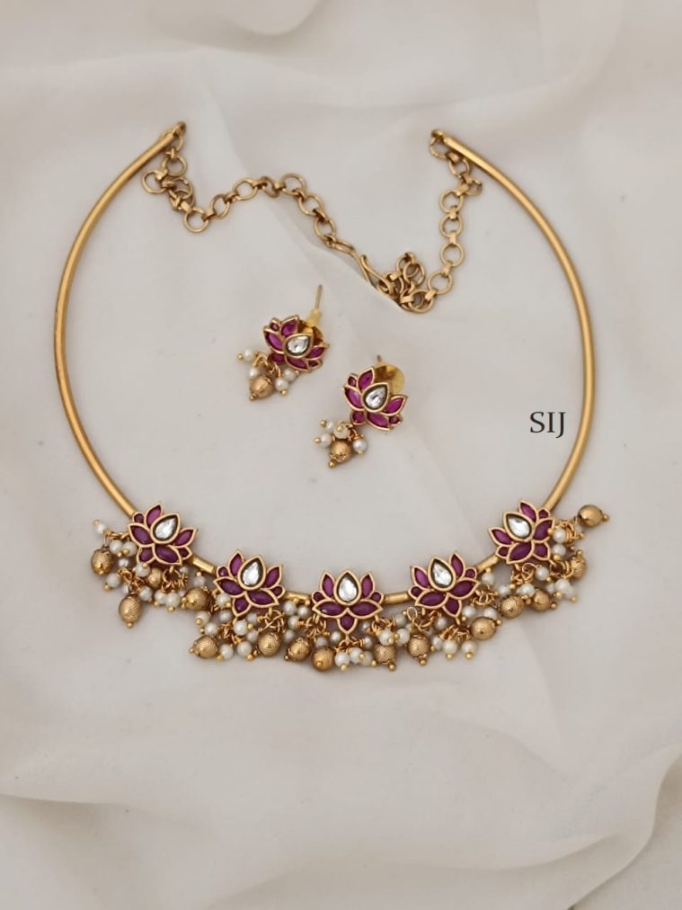 Lotus Motif Hasli Necklace