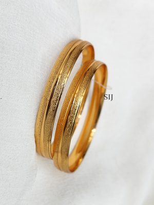 Gold Toned Broad Plain Daily Wear Bangles