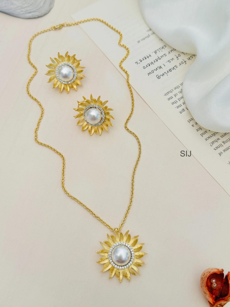 Gold Plated Pearl Sunflower Design Pendant Set