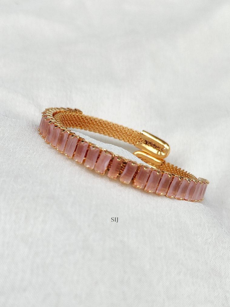 Gold Polish Light Pink Stones Kada