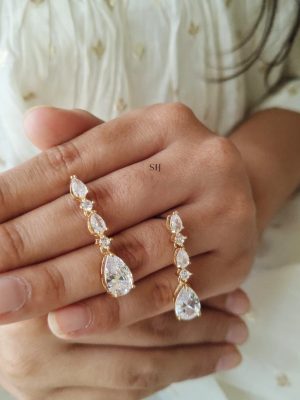 Imitation White Crystal Stone Studded Earrings