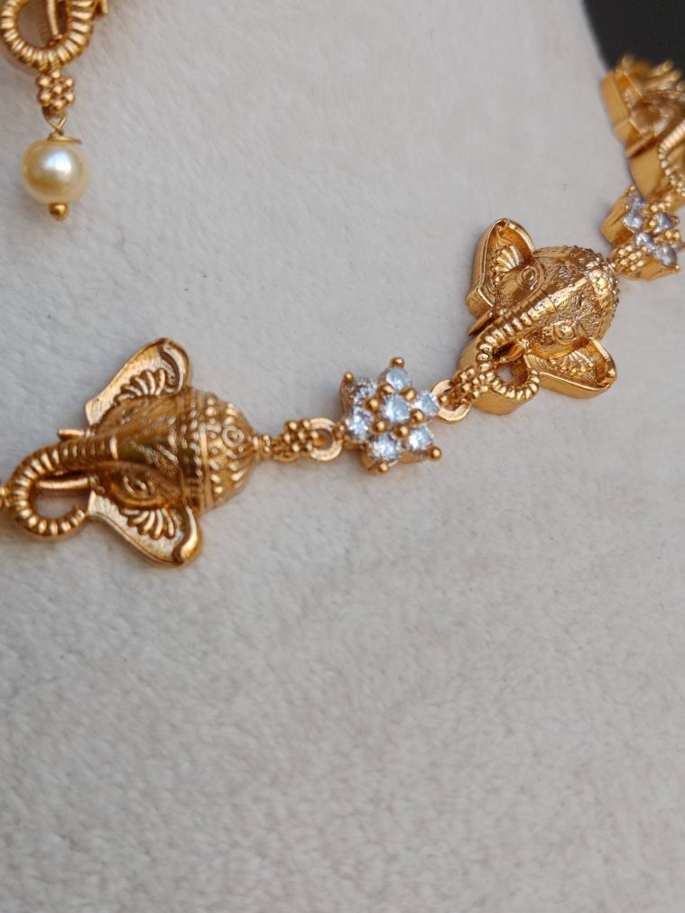 Traditional Ganesha and White Stones Flowers Necklace