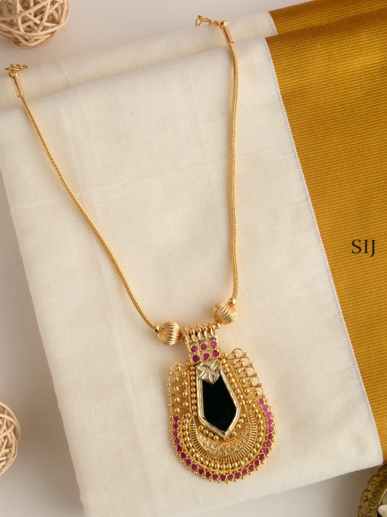 Kerala Style Green Nagapadam Pendant Chain Set