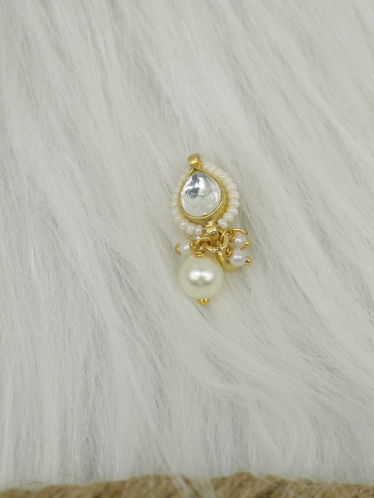 Tear shaped Pearl Nose Pin