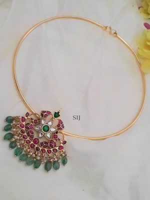 Gold Finish Jadau Kundan Floral Pendant Hasli Necklace
