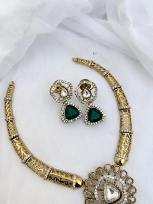 Gold Finish Green Stone Hanging Pendant Hasli Necklace