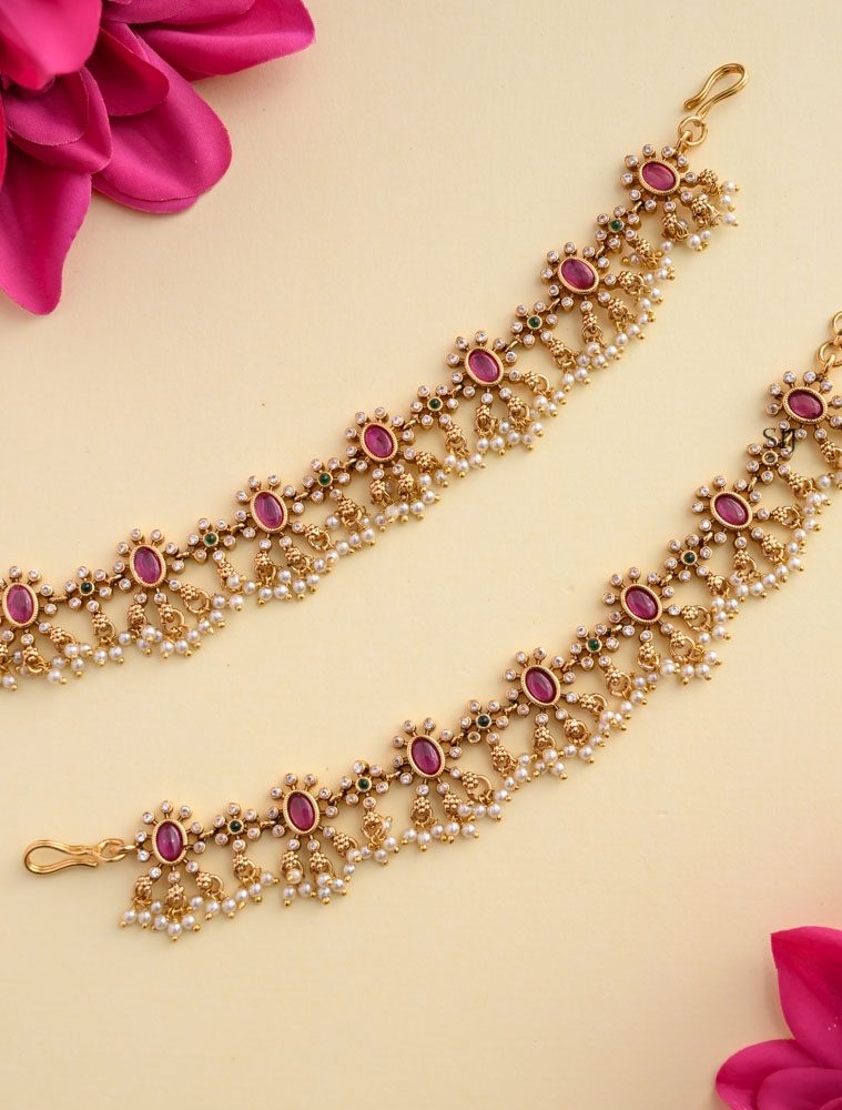 Antique Kemp and Artificial Pearls Mattals