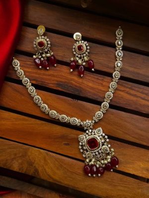 Victorian Finish AD Stones Pendant Necklace