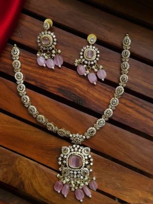 Victorian Finish AD Stones Pendant Necklace