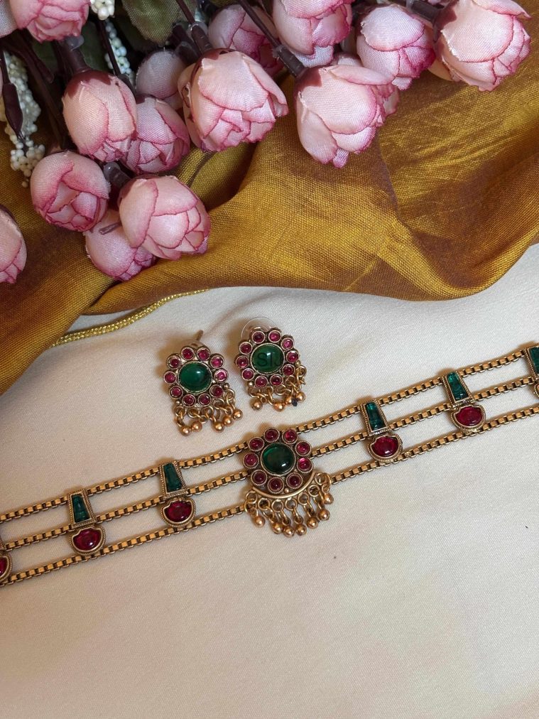 Imitation Kemp Stones Pendant Choker