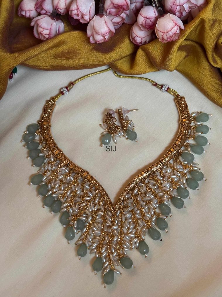 Imitation Hasli Necklace with Rice Pearls