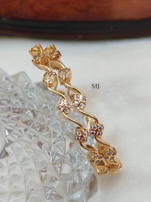 Imitation White Flower Bangles