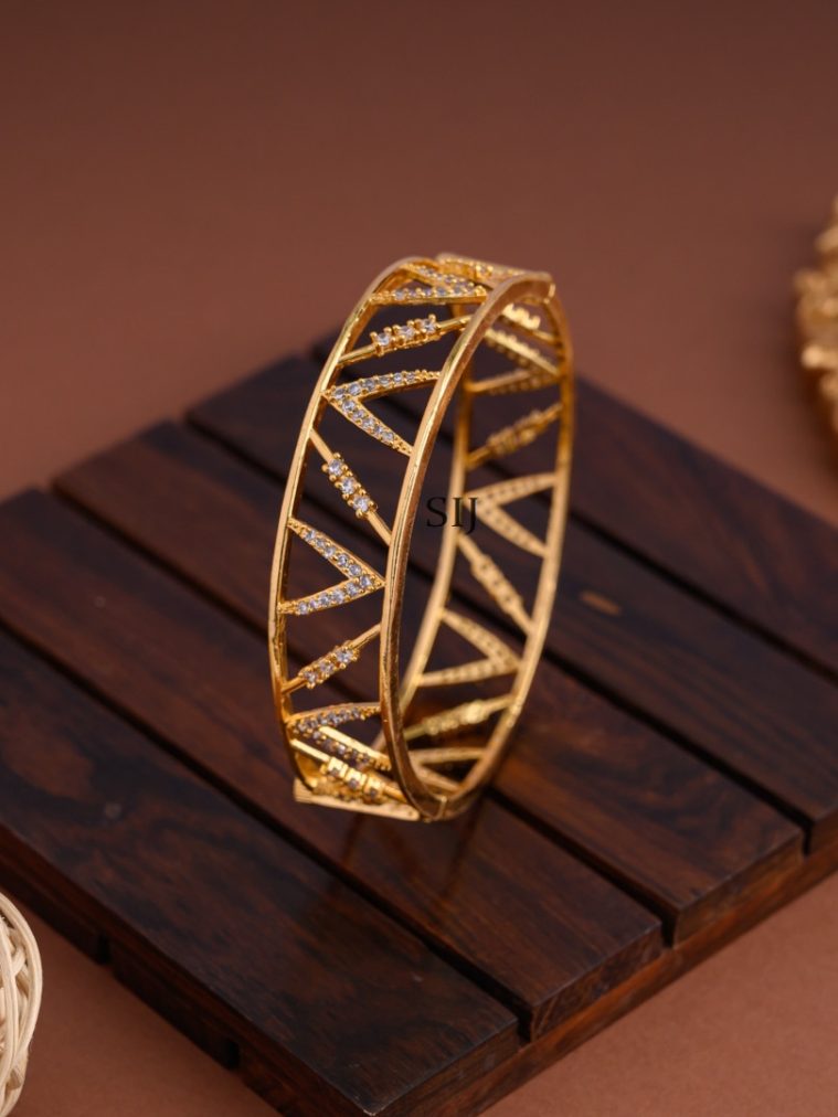 Gold Finish Openable Designer Bangle