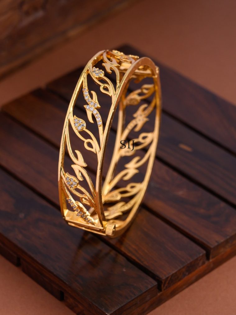 Gold Finish Openable Designer Bangle