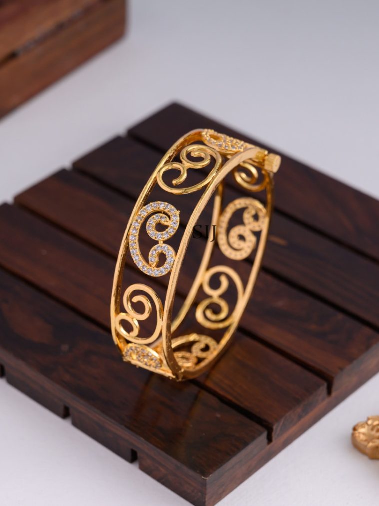 Gold Finish Openable Designer Bangle