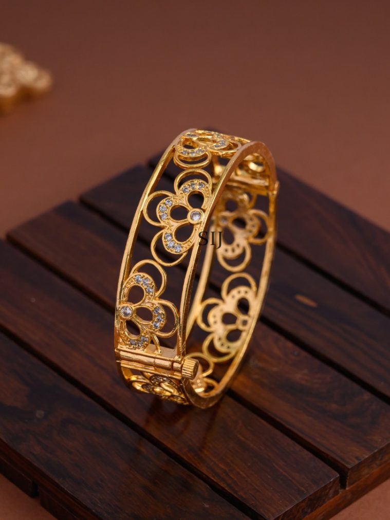 Gold Finish Openable Designer Bangle
