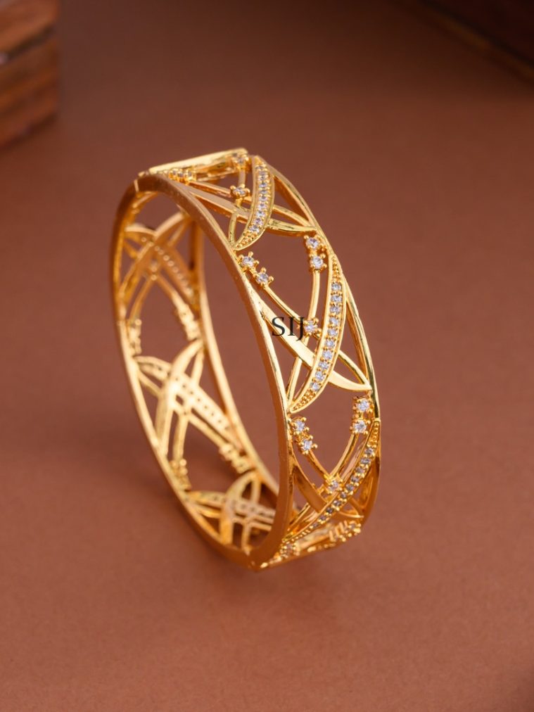 Gold Finish Openable Designer Bangle