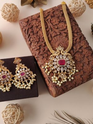 Imitation Diamond Replica Necklace