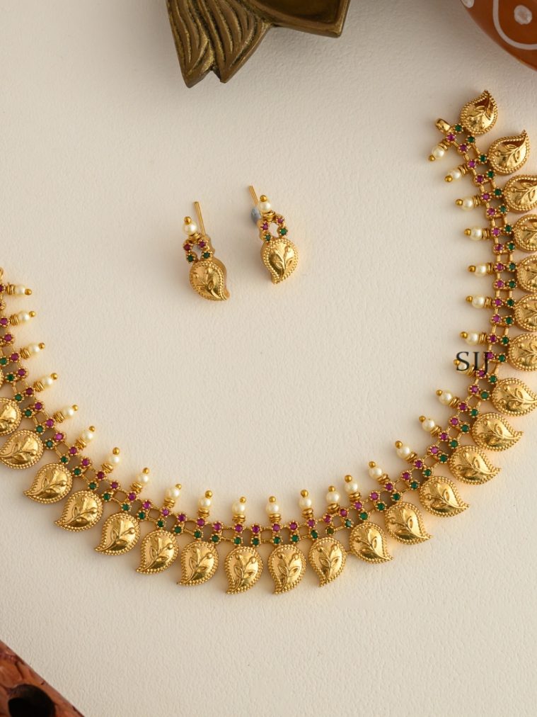 Imitation Matt Mango Necklace