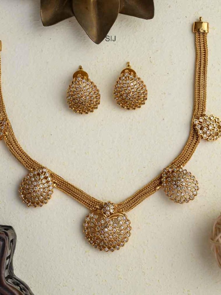 Matte Finish AD Stone Flower Pendants Necklace