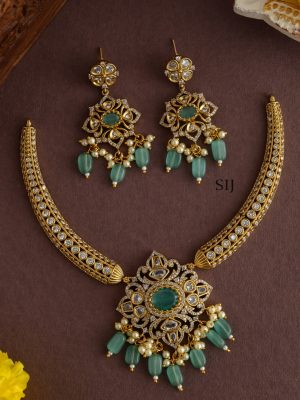 Victorian Style Pastel Green Hasli Necklace