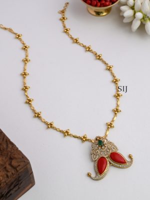 Gold Finish Coral Tiger Nail Pendant Chain