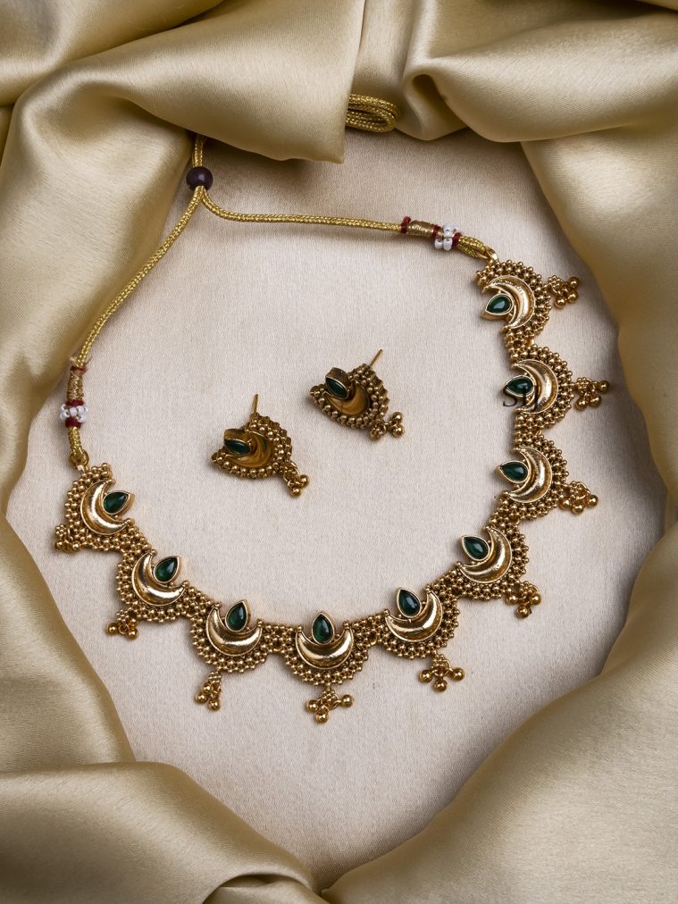 Gold Finsh Green Half Moon Shape Necklace Set