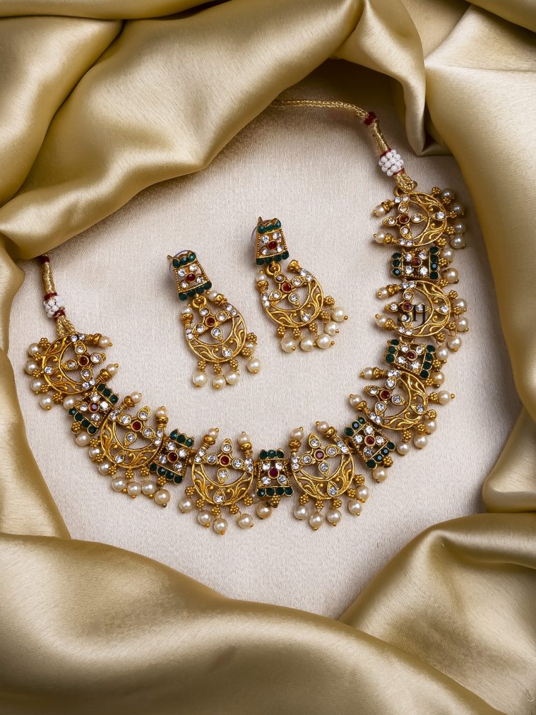 Multicolor Stone Studded Necklace Set