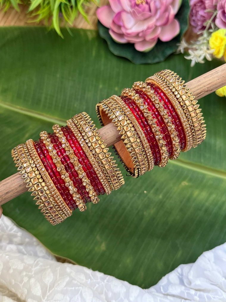Handmade Red Silk thread Glass Bangles Set