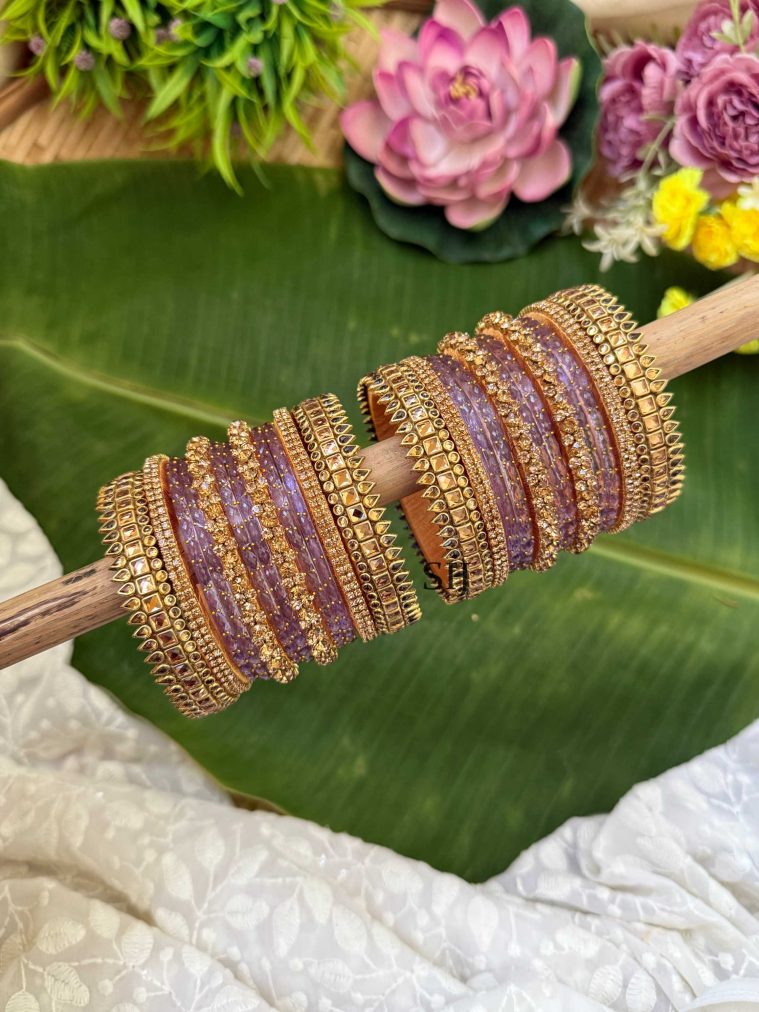 Handmade Lavender Silk thread Glass Bangles Set