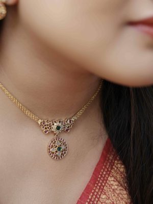 Floral Design Kemp Stones Necklace Set