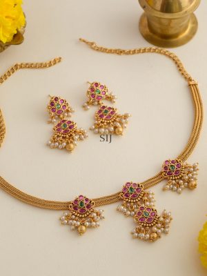Floral Design kemp Stone Pearl Dropped Necklace Set