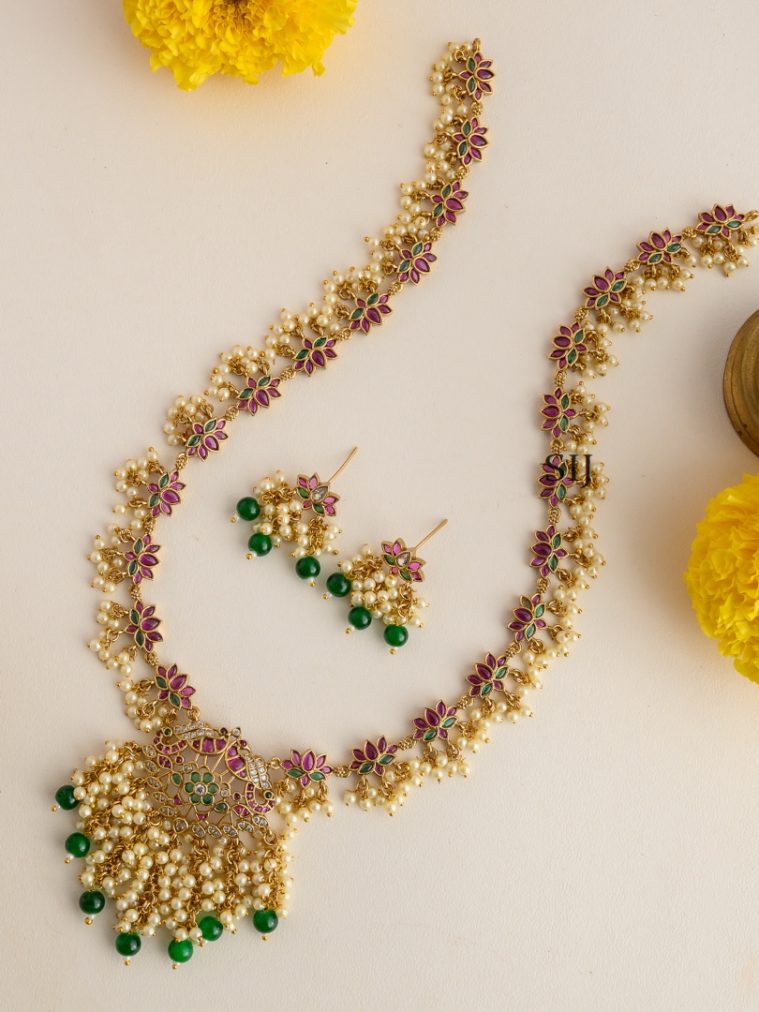 Flower Design Kemp Stones Guttapusalu Haram