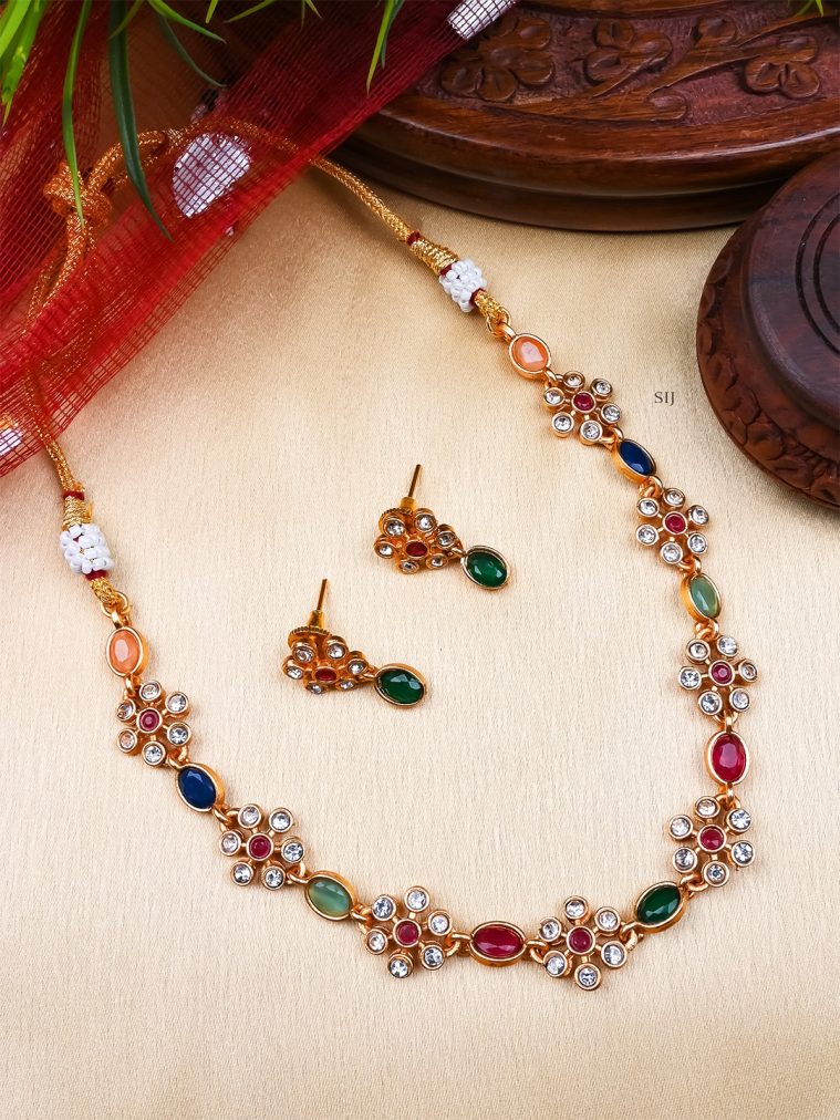 Flower Design Multicolor Kemp Stones Choker Set