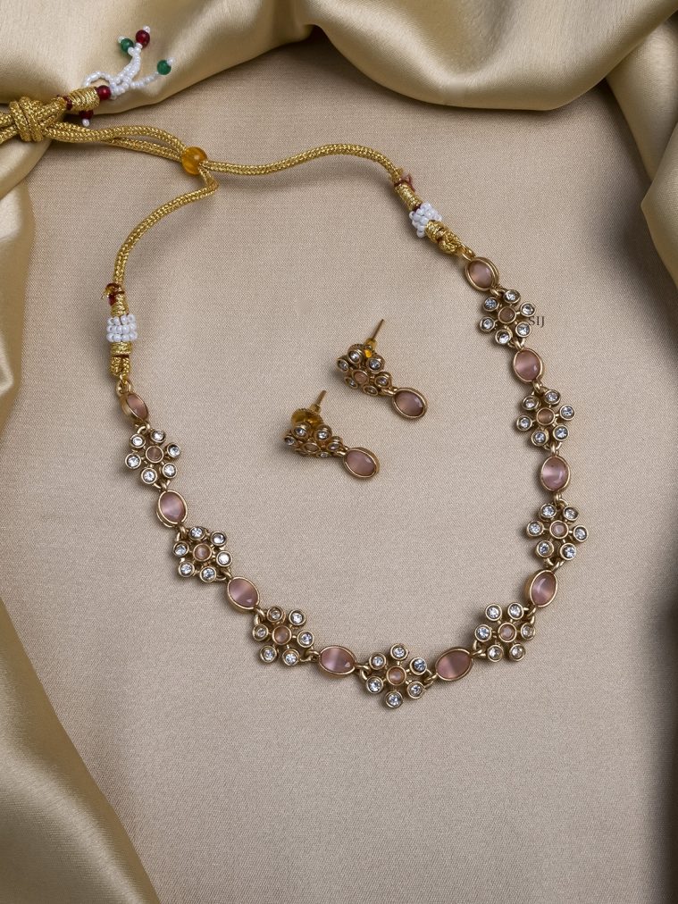 Flower Design Pink Kemp Stones Choker Set