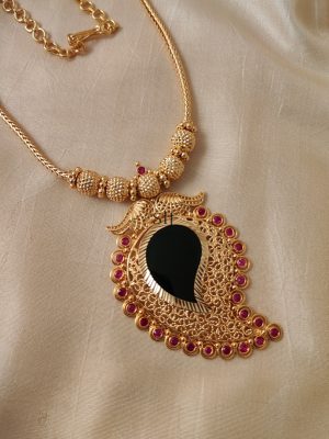 Gold Covering Mango Design Palakka Necklace