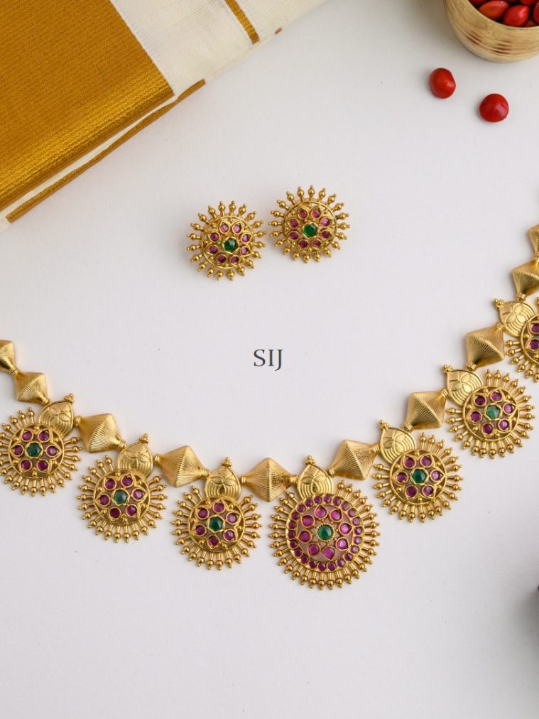 Gold Finish Floral Kemp Necklace