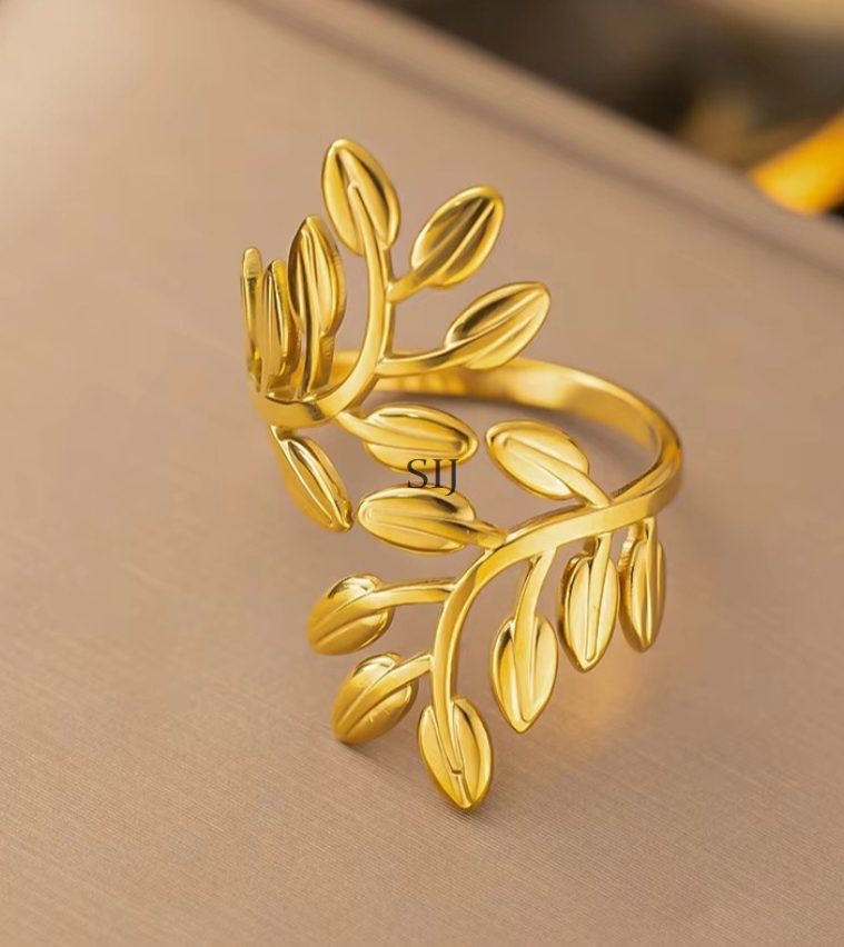 Gold Finish Leaf Design Finger Ring