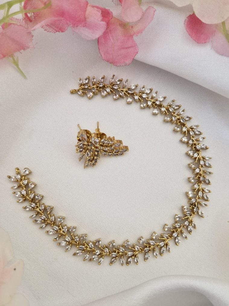 Gold Finish Leafy Design White Stones Necklace Set