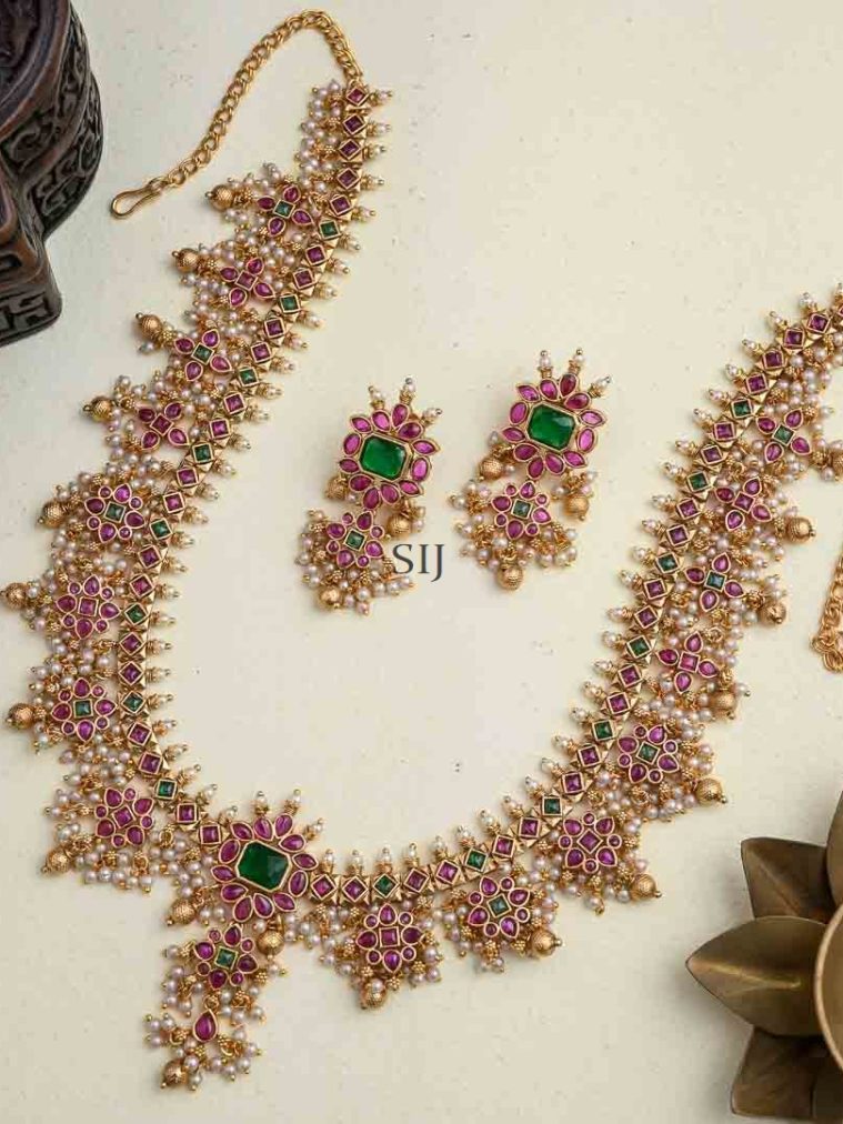 Guttapusalu Ruby with Green Haram