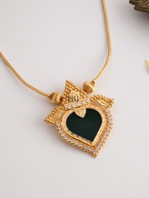 Leaf Green Palakka with White Stone Necklace