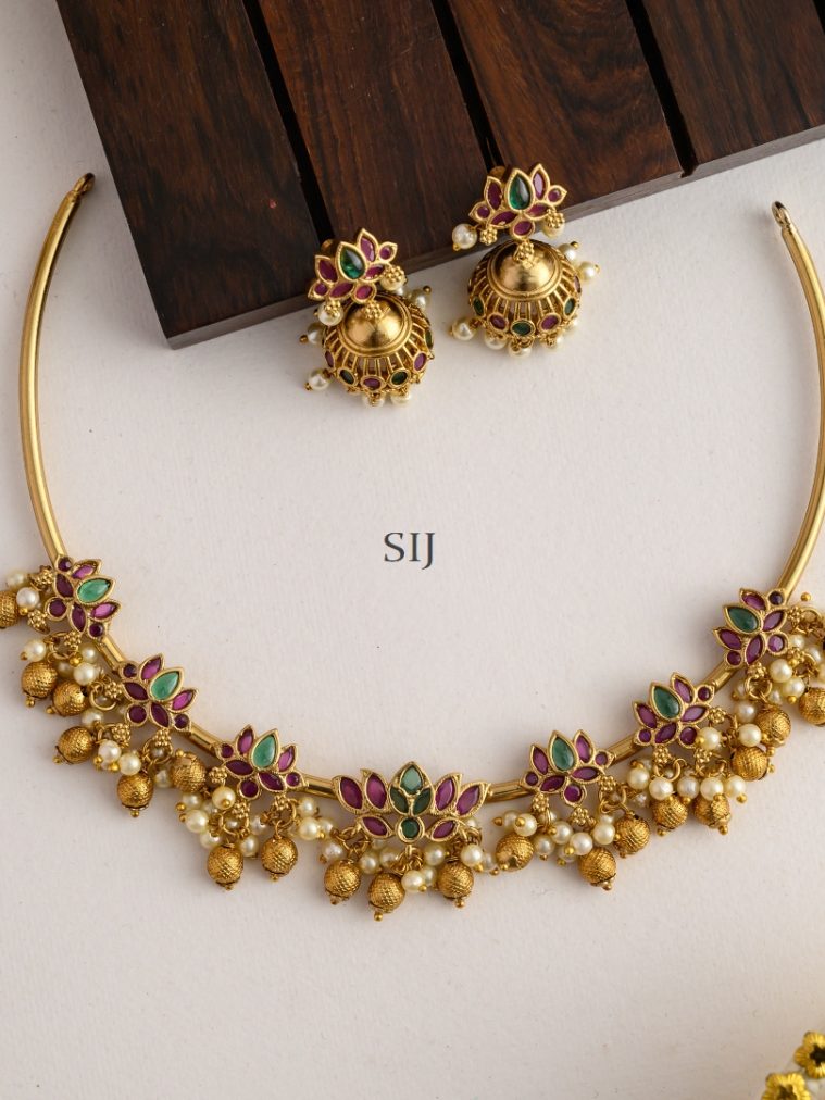 Multicolor Stones Lotus Hasli Necklace