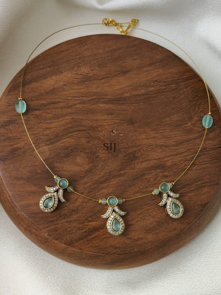 Pastel Green Victorian Finish Invisible Necklace