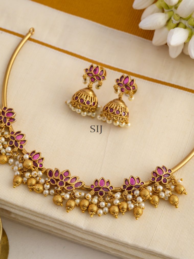 Ruby Stones Lotus Hasli Necklace
