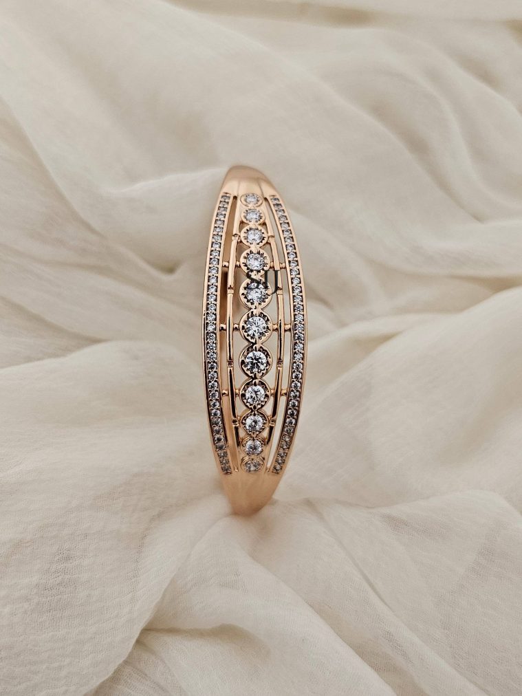 Artificial CZ Stones Fancy Openable Bracelet
